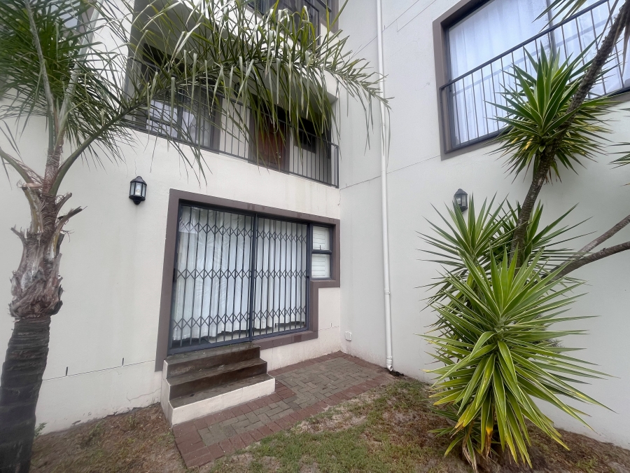 1 Bedroom Property for Sale in Sunridge Western Cape